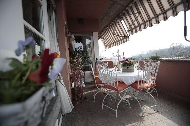 B&B La Casa Di Pamela Casciago Luaran gambar