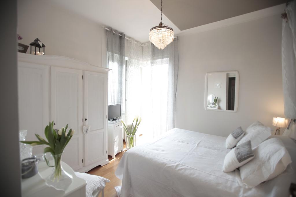 B&B La Casa Di Pamela Casciago Luaran gambar