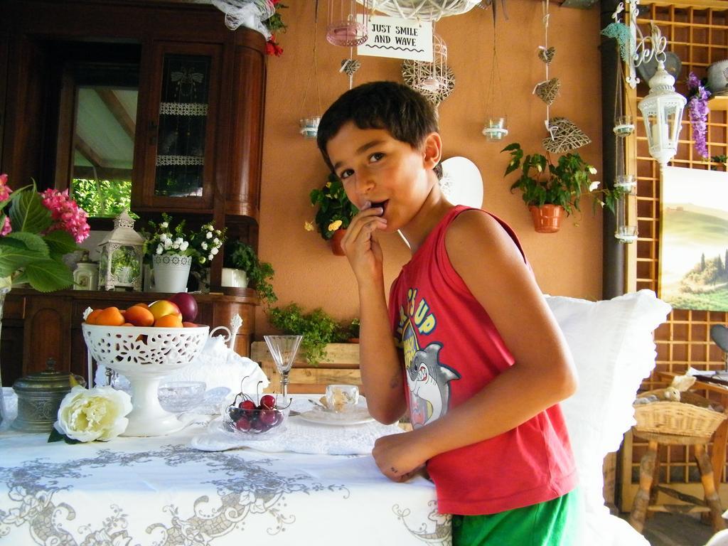 B&B La Casa Di Pamela Casciago Luaran gambar