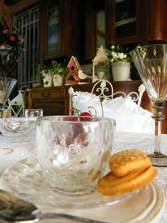 B&B La Casa Di Pamela Casciago Luaran gambar